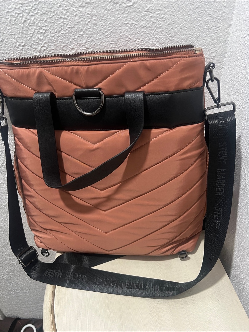 Steve Madden Quilted Backpack /computer bag in Rust Pink with Coin Pouch - Picture 5 of 6